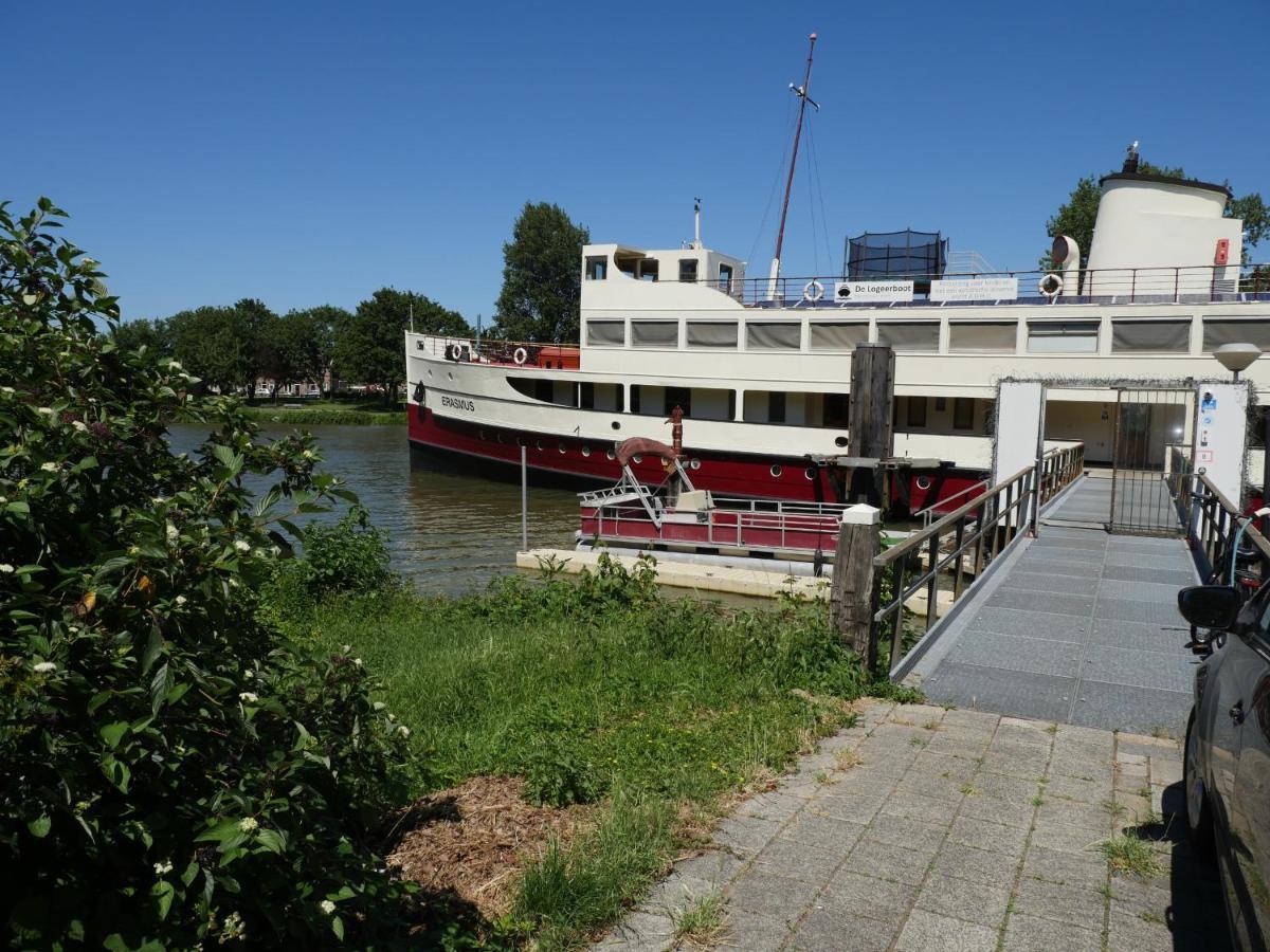 De Logeerboot Dordrecht Bed & Breakfast Exterior photo