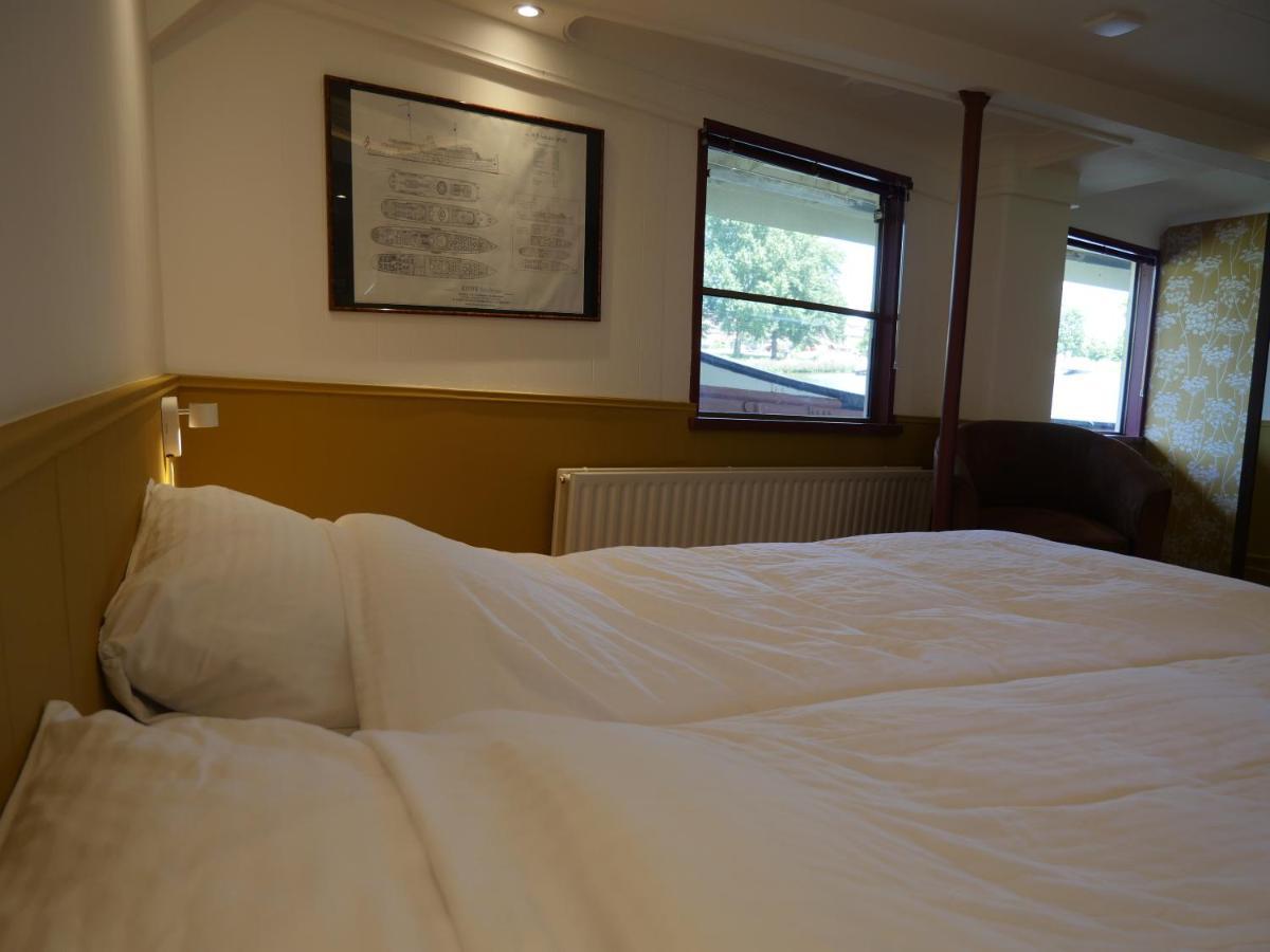 De Logeerboot Dordrecht Bed & Breakfast Exterior photo